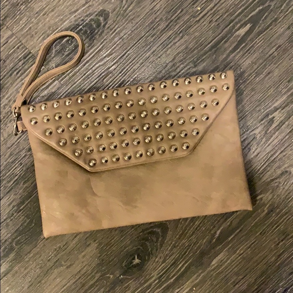 NWOT clutch!